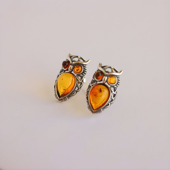 Baltic Amber Owl Stud Earrings in Sterling Silver - Picture 3 of 5